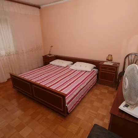 Apartment In Pula 752 *