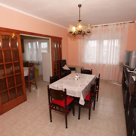 Apartment Apartment In Pula 752 *