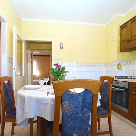 Apartment Apartment In Pula 752