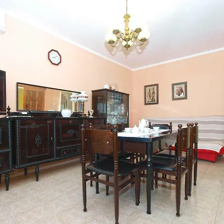 Apartment In Pula 752 Apartment *