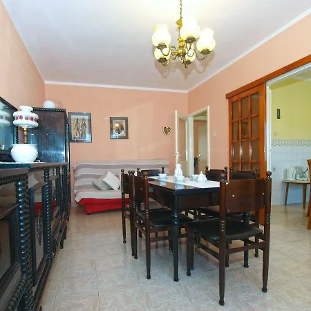 Apartment Apartment In Pula 752 *