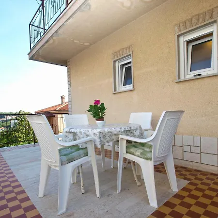 Apartment Apartment In Pula 752 *
