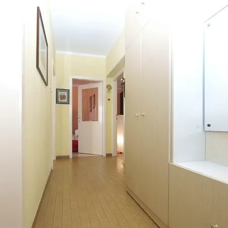 Apartment Apartment In Pula 752 *