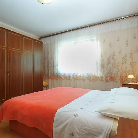 Apartment In Pula 752 *