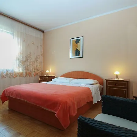 Apartment In Pula 752 Apartment *